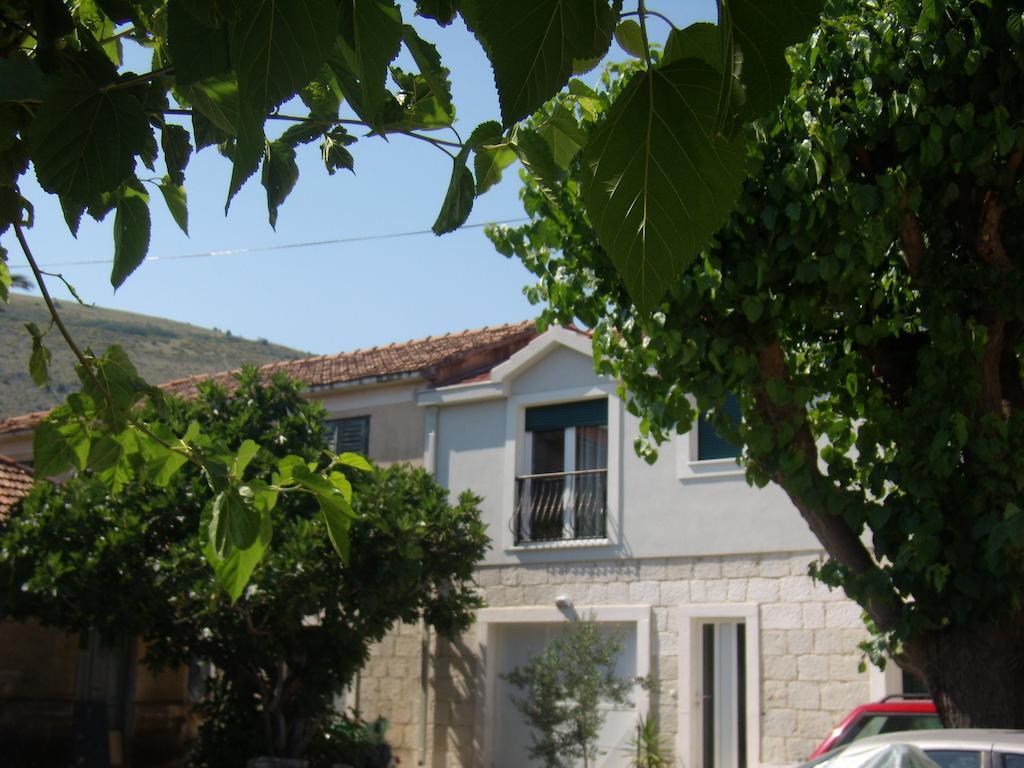Stari Dvori Apartment Трогир Стая снимка