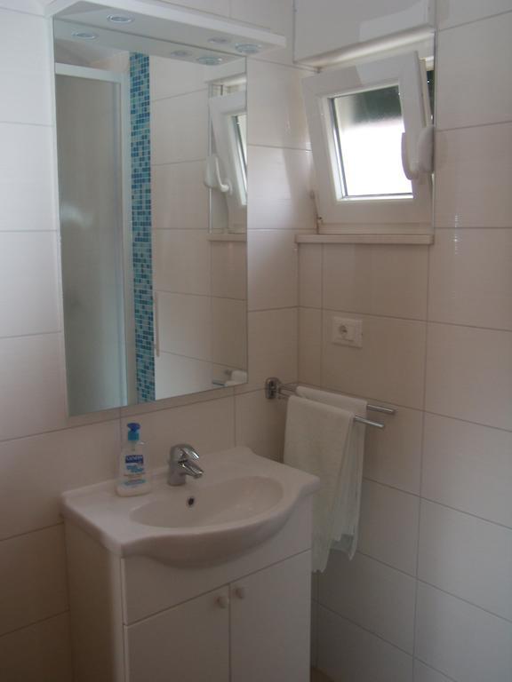 Stari Dvori Apartment Трогир Стая снимка