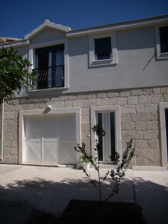 Stari Dvori Apartment Трогир Стая снимка