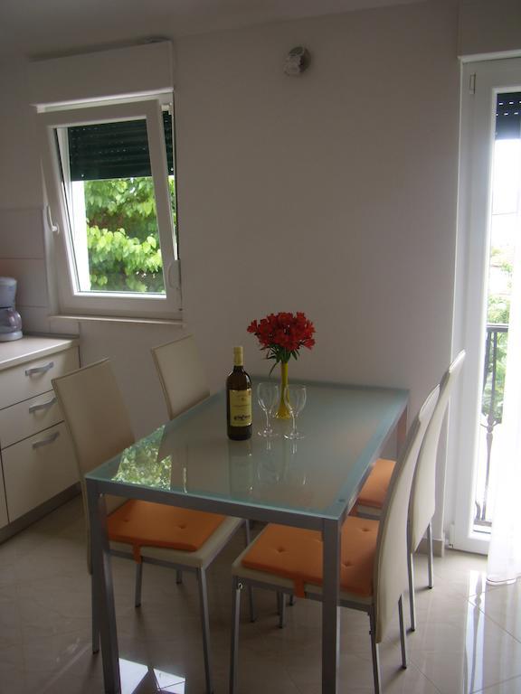 Stari Dvori Apartment Трогир Стая снимка